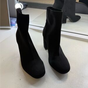 Elegant Black Ankle Boots